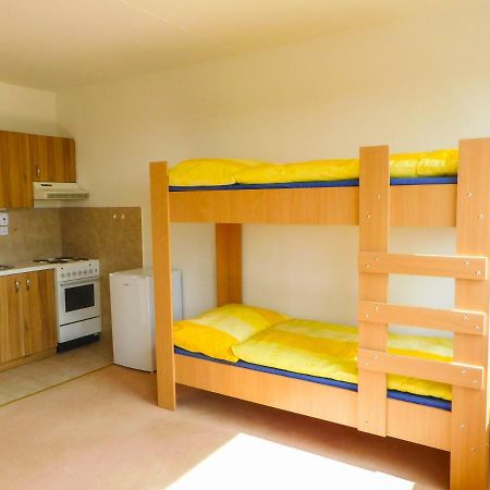 Хостел Km House Cerny Most Прага Экстерьер фото