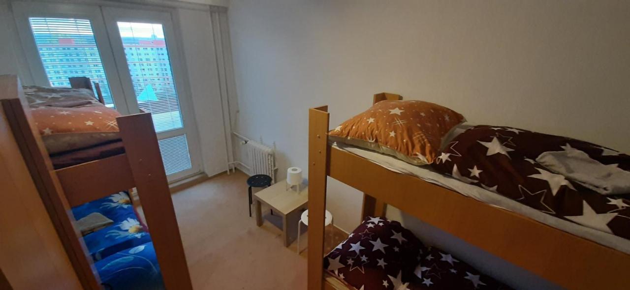 Хостел Km House Cerny Most Прага Экстерьер фото
